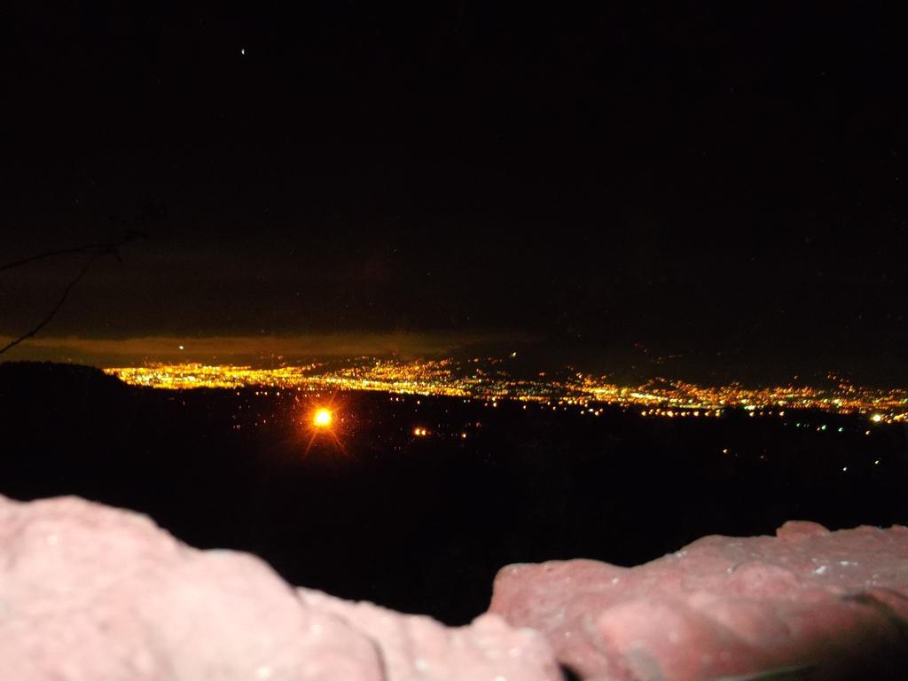 Hotel Las Fresas del Volcan Poas Sabana Redonda Habitación foto